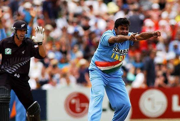 indias-javagal-srinath-right-appeals-the-lbw-wicket-of-new-zealand-picture-id55791634-800